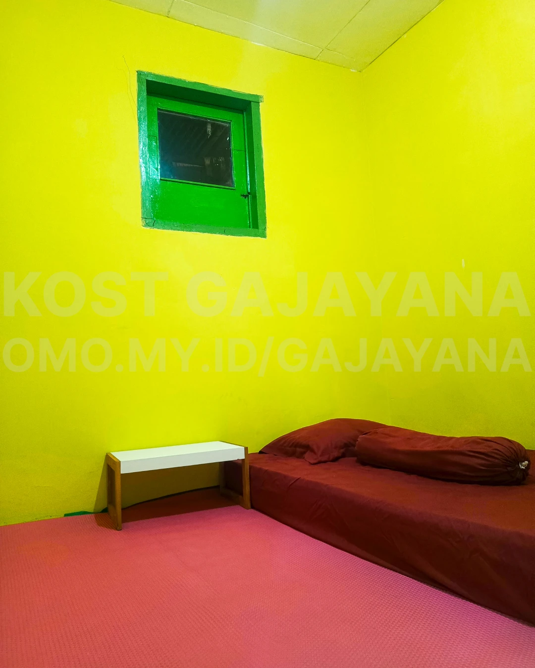 kost malang gajayana dekat ub WARNA MERAH